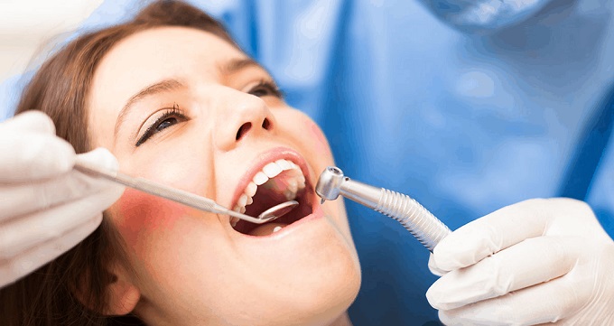 ویژگی بهترین دندانپزشک درمان ریشه در کرج