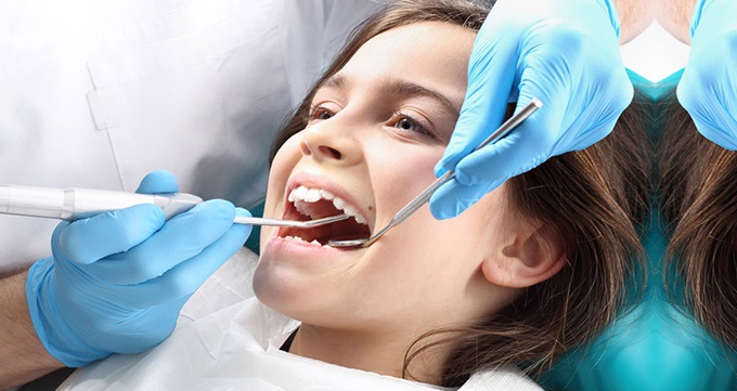ضرورت مراجعه به دندانپزشک کودکان چیست؟