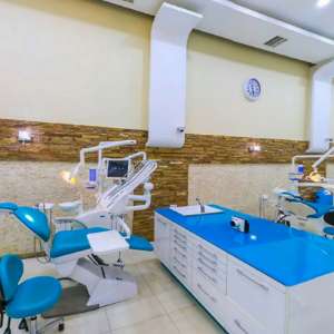 کلینیک دندان پزشکی بهاران