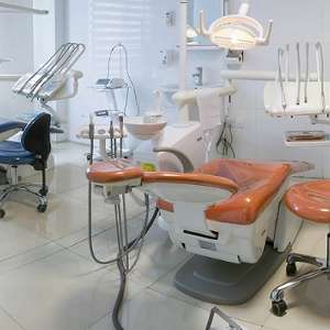 کلینیک دندانپزشکی شهید رهنمون
