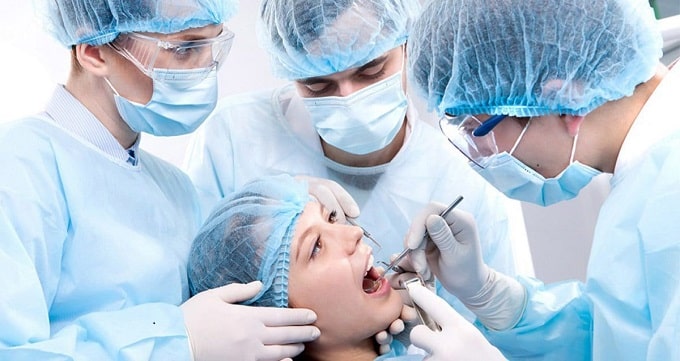 جراحی فک و صورت مناسب چه کسانی است؟